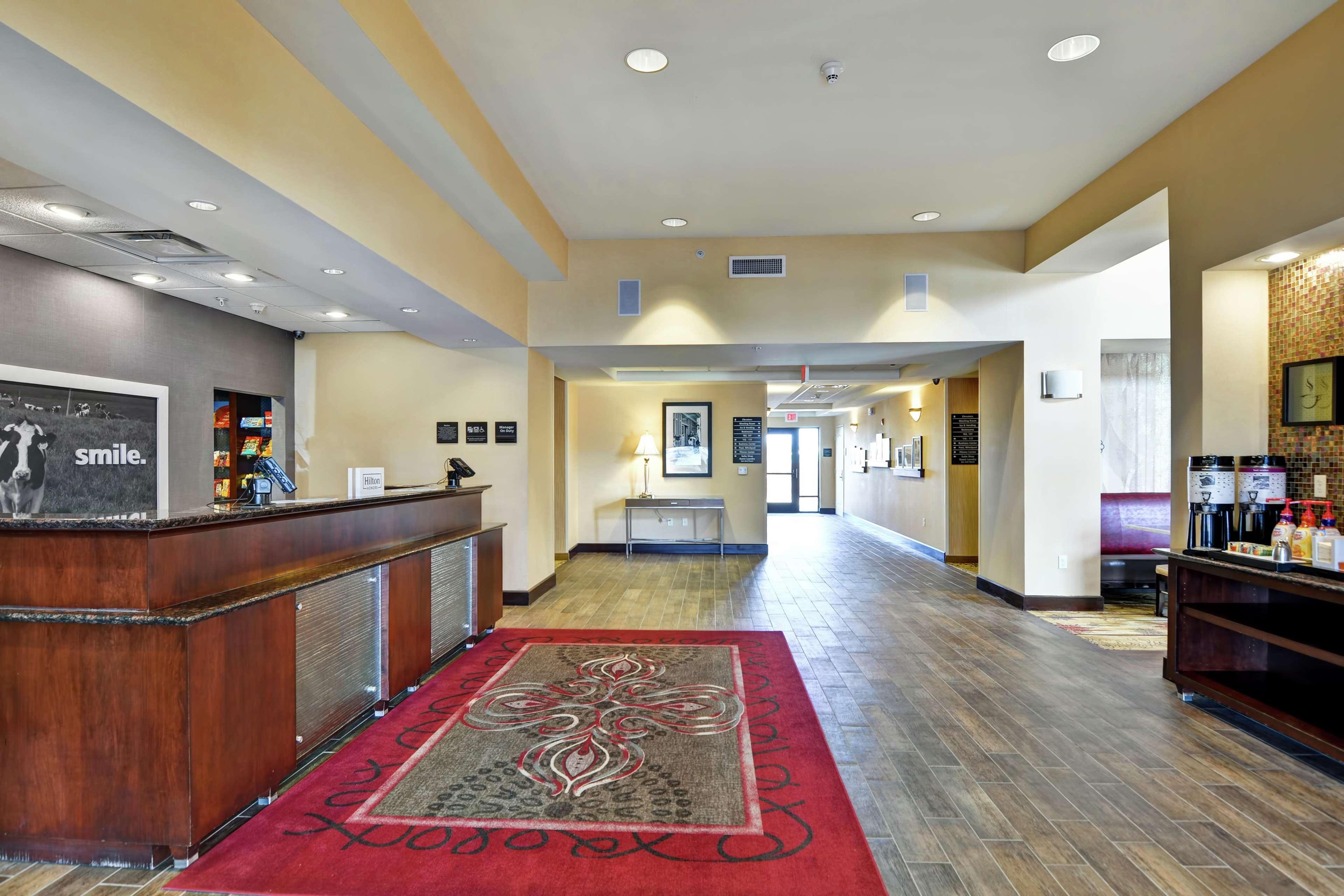 Hampton Inn And Suites Peoria At Grand Prairie Exterior photo