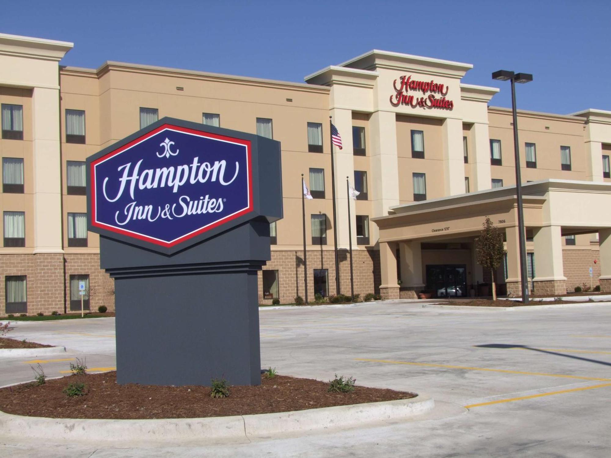 Hampton Inn And Suites Peoria At Grand Prairie Exterior photo
